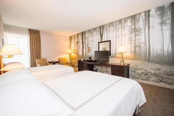 Anaheim Majestic Garden Hotel image 22